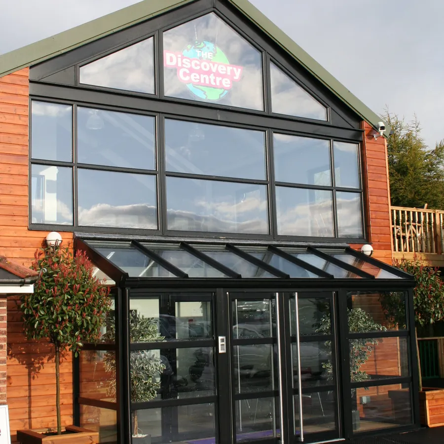 uPVC Vs Aluminium Windows — Product Penge